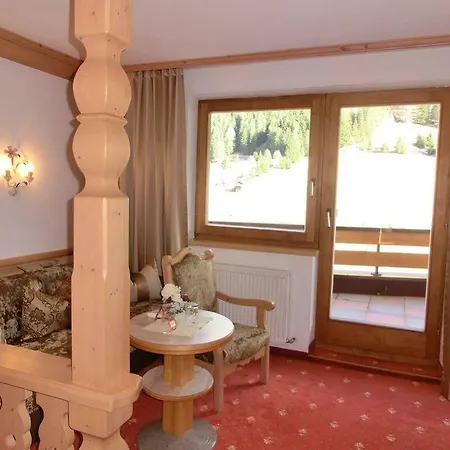 Ξενοδοχείο Belavita B&B 4*